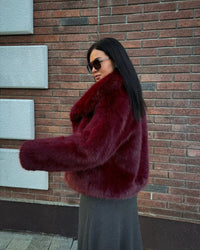 Casaco Lazarelle Sabrina com Textura Felpuda e Gola Ampla