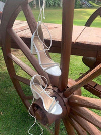 Sandália Feminina Salto Bloco Alto Tira Strass Amarraçao Laguna