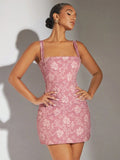 SHEIN BAE Vestido Camisole Jacquard Floral, Vestido Quadrado de Cor Sólida com Decote Quadrado e Pregas, Vestido Sem Costas Rosa com Manga Bufante Sem Alças, Vestido de Estilo Palaciano para Férias de Verão, Elegante, Roupas de Praia para Mulher / Vestido