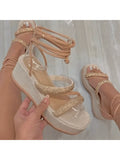 LUZY LOVE Sandália Plataforma Strass