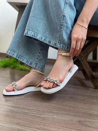 Papete feminina com pedraria e traseira strass brilhante - Tunika 1027