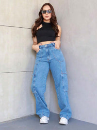 Calça Cargo Jeans Feminina com Bolso Lateral Aberto