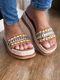 Sandália Tamanco Feminina Detalhe em Pedraria Confortável Luxo Moda