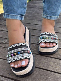 Sandália Tamanco Feminina Detalhe em Pedraria Confortável Luxo Moda