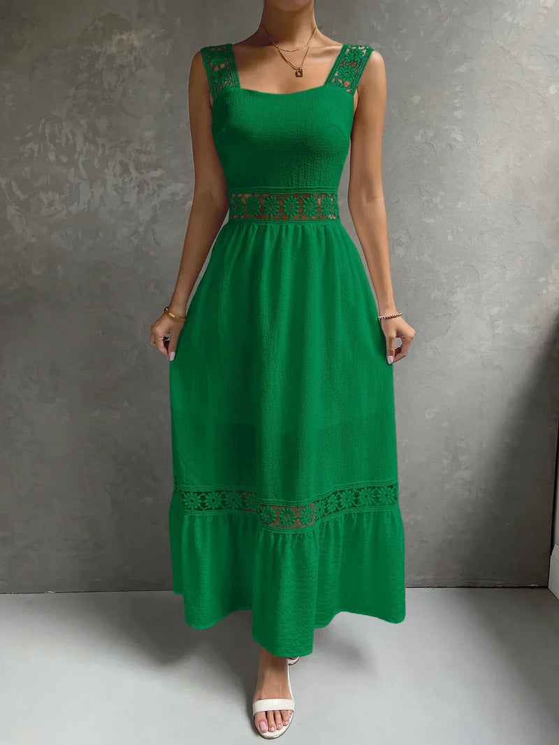 Vestido Longo Feminino com Detalhes em Renda Florais