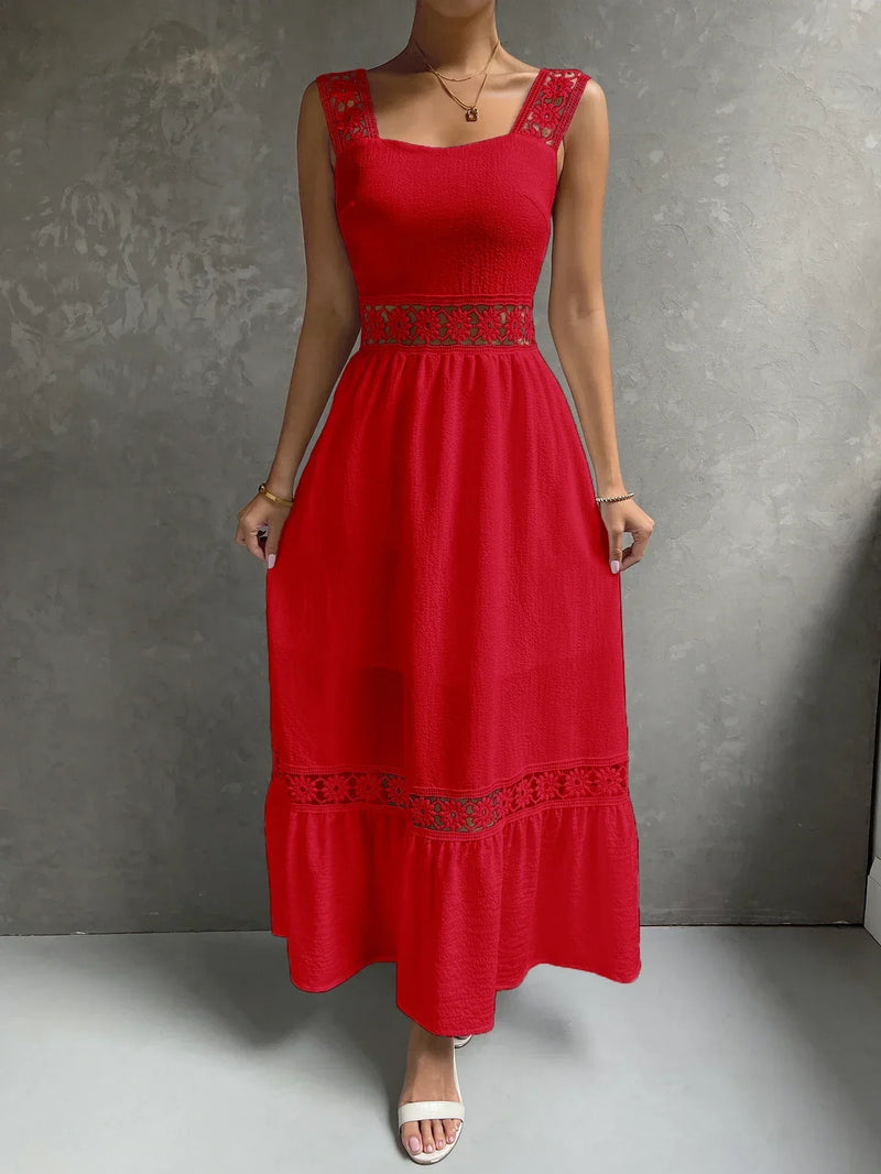 Vestido Longo Feminino com Detalhes em Renda Florais